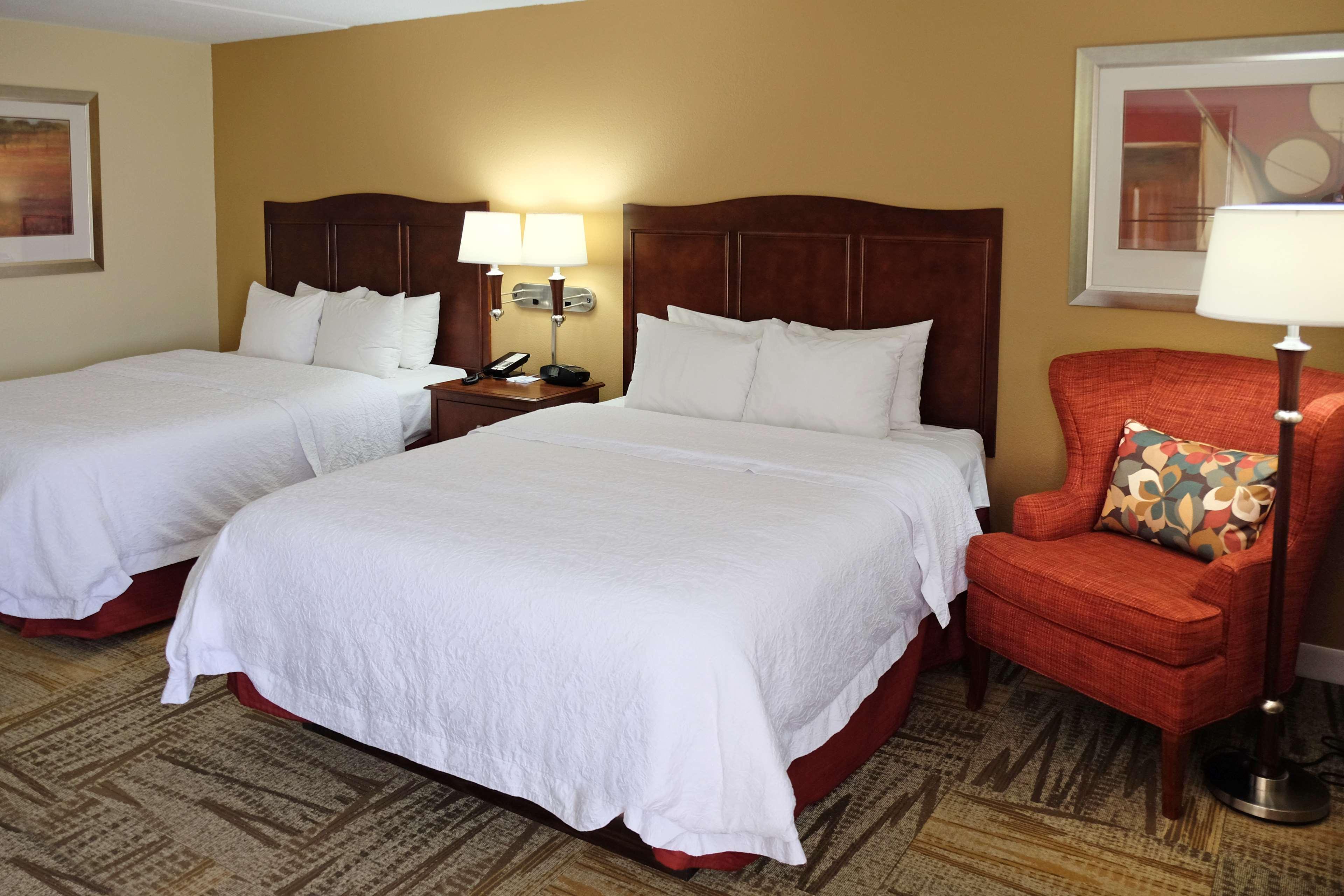 Hotel Hampton 3*