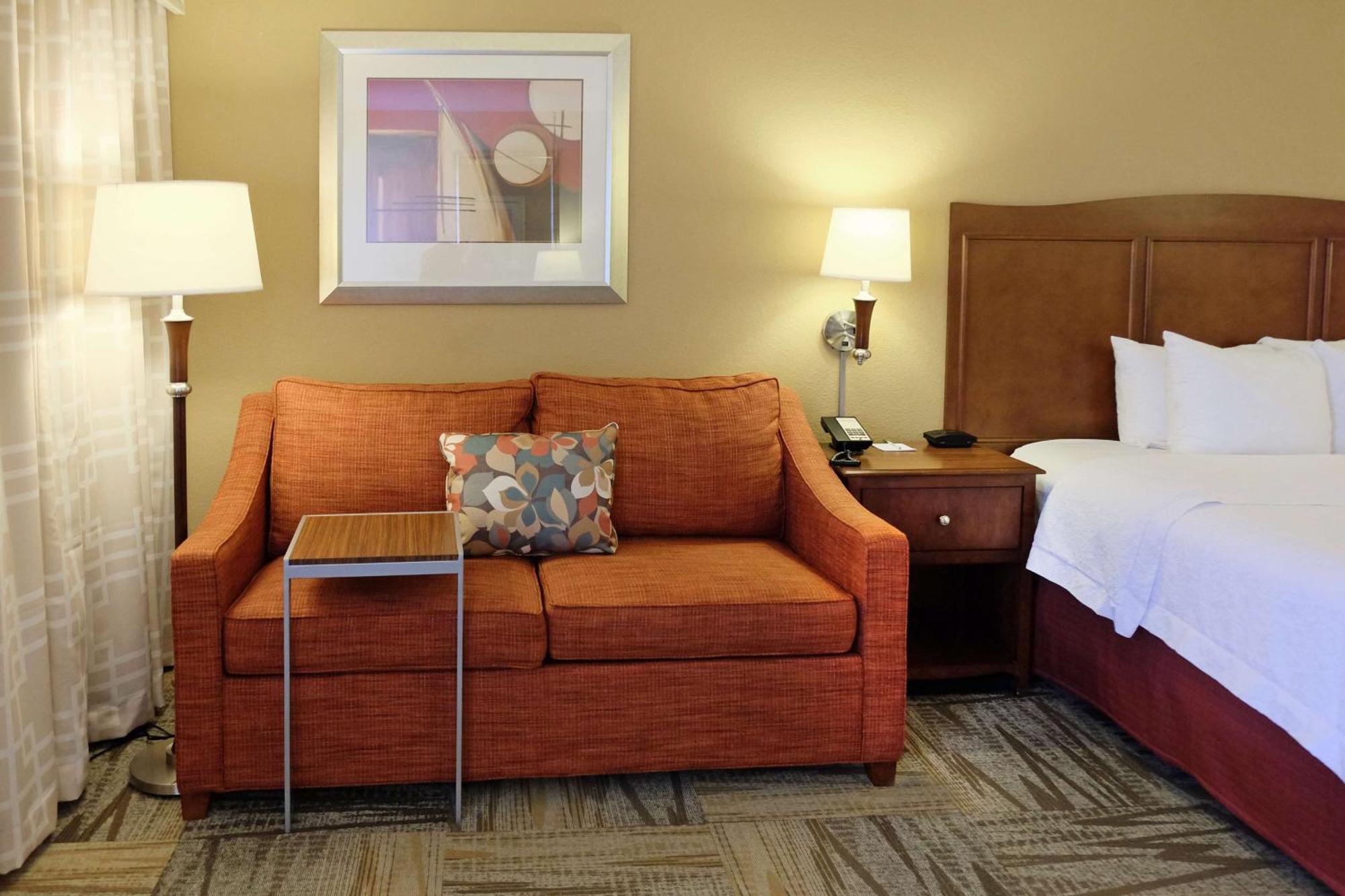 Hampton Hotel 3*