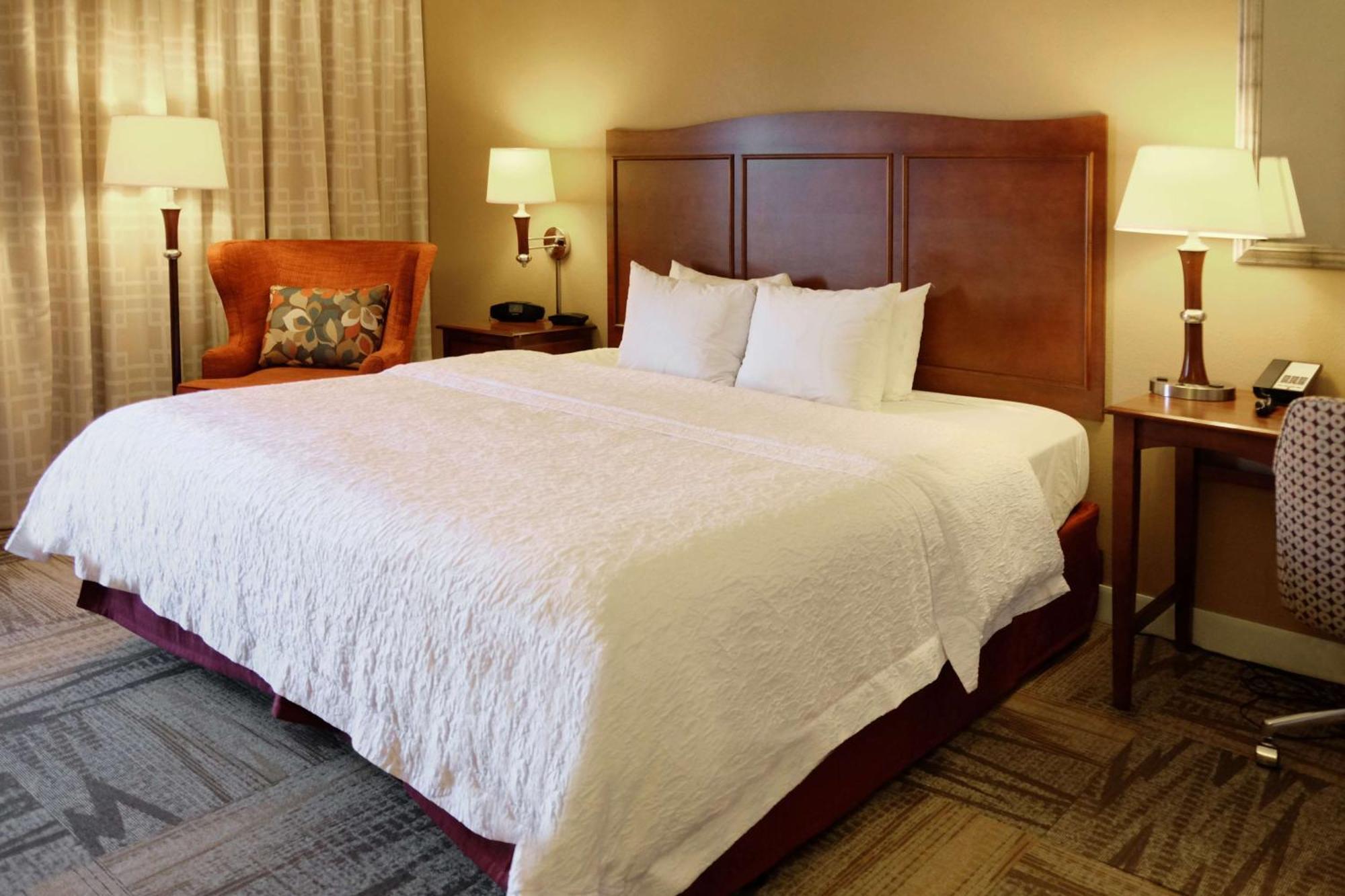 Hampton Hotel 3*